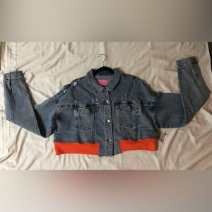 AKIRA WOMEN'S CROPPED DISTRESSED DENIM JACKET SIZE: 1X